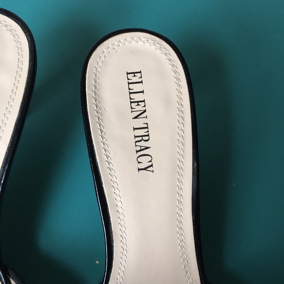 SALE!  Ellen Tracy black shoes - Picture 3 of 6